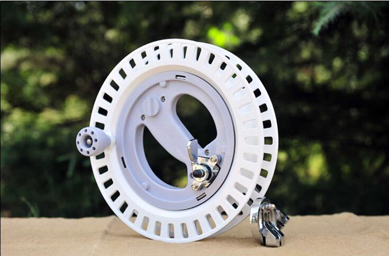 free shipping kite wheel Anti reverse outdoor toys sale kites reel flying cometas infantiles new kites for adults kite bar koi